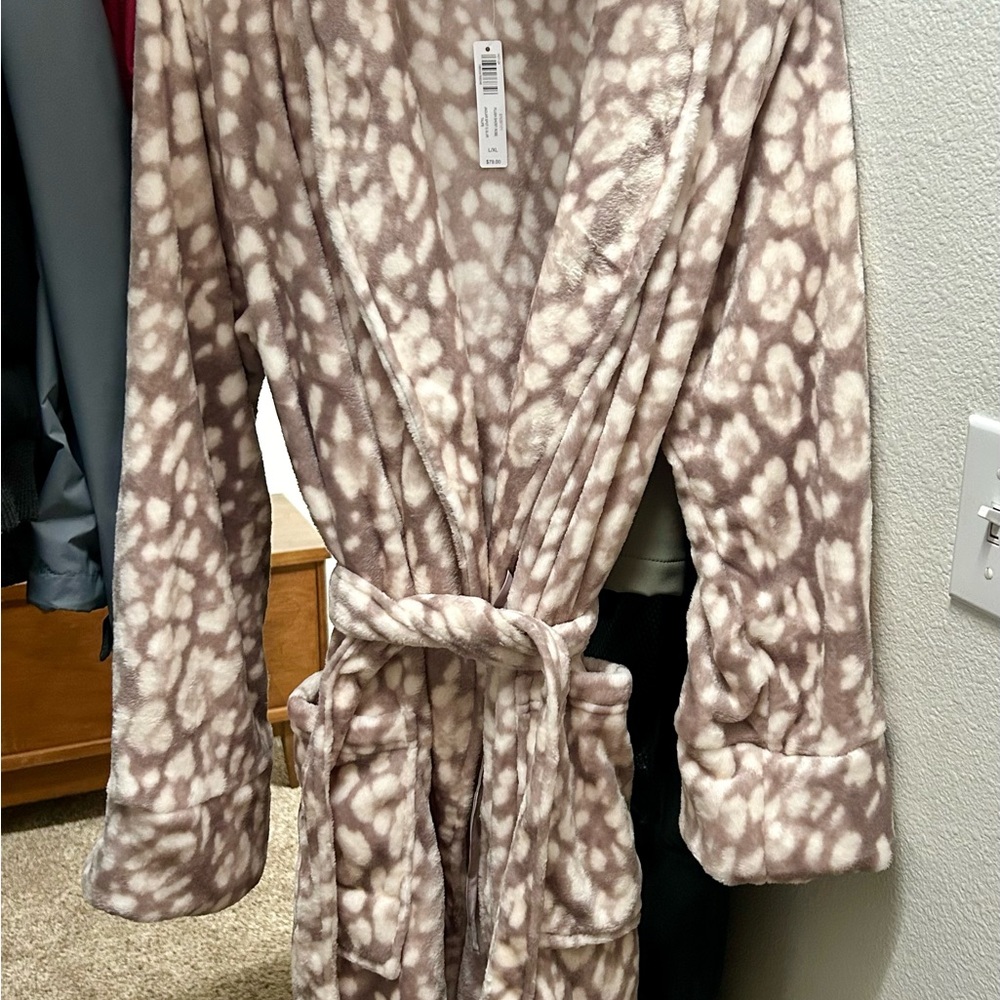 Soma Plush Robe NWT